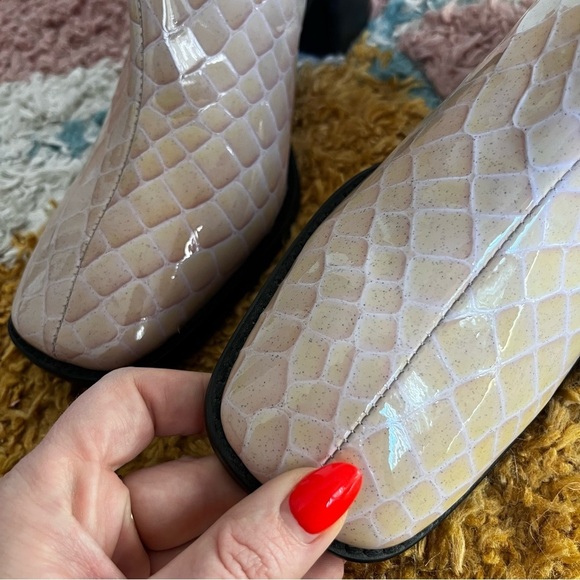 Intentionally Blank Contour Beige Croc Embossed Leather Heeled Boots 9 - Picture 4 of 7